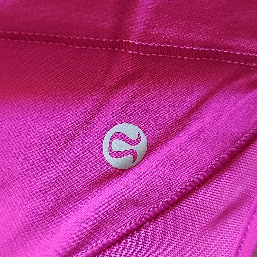 Lululemon Hotty Hot High-Rise Short 2.5" In Ripened Raspberry NWT - Picture 4 of 7